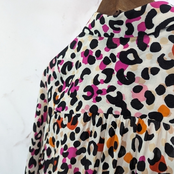 Chicos Shirt Womens Small 4 6 0 Button Up Vibrant Animal Leopard Cheetah Pink - Picture 8 of 12